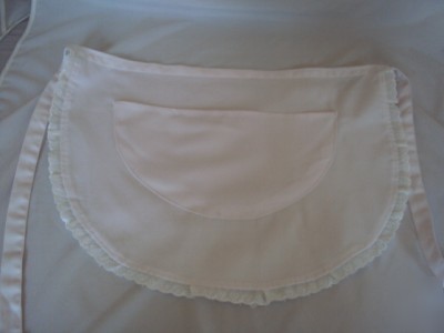 Waitress white apron with lace edging bnwot