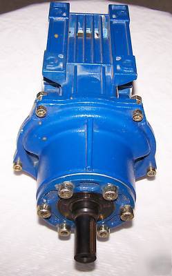 New motovario hollow bore gear reducer 28:1 ratio - 