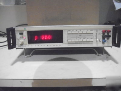 Fluke digital voltmeter model: 8375 a