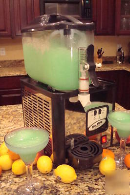 New brand margarita slush machine