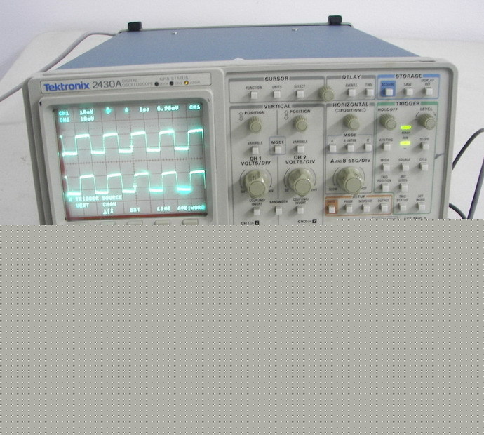 Tektronix 2430A digitalizing 100MHZ oscilloscope gpib