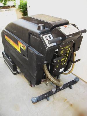 Wrangler 27 fb floor autoscrubber used 