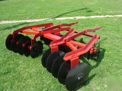 Farmall 300 fast hitch ih tractor.