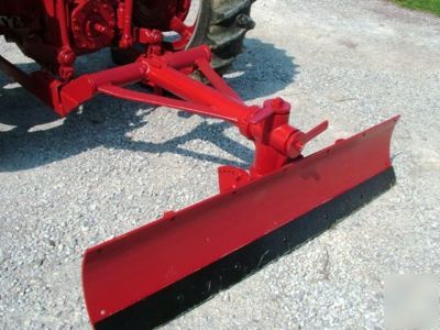 Farmall 300 fast hitch ih tractor.