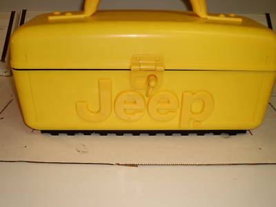 Jeep portable cd,am/fm radio by chrysler corp 1997