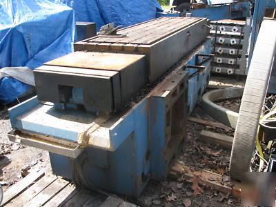 Mechanized heavy duty machine fixturing table base