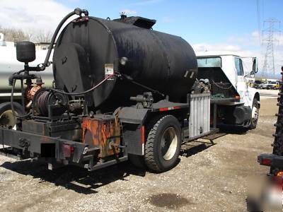 Sealcoat truck 1500 gallon tank