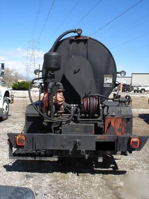 Sealcoat truck 1500 gallon tank
