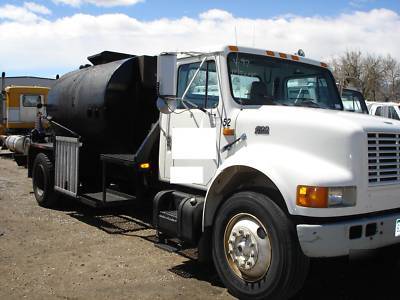 Sealcoat truck 1500 gallon tank