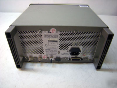 Hp 8647A signal generator - fresh calibration included