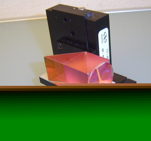 New port: 2-axis stage xy with mounted optical prism 