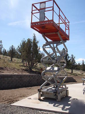 Skyjack sjii 4626 26' scissor