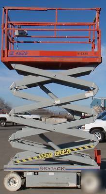 Skyjack sjii 4626 26' scissor