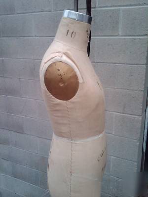 Vintage wolf dress form model 1977