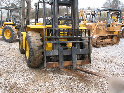 Sellick sd-80 roughterrain forklift 8000 cap.
