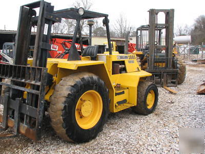 Sellick sd-80 roughterrain forklift 8000 cap.