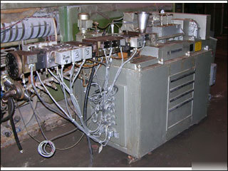 30 mm w & p twin screw extruder, 40:1 l/d 