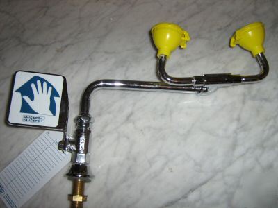 Chicago faucets emergency eye wash 9004-lhnf 9004LH