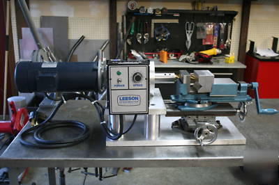 End mill type tubing notcher