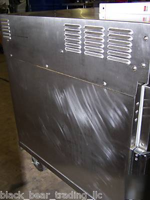 Bki heated curved glass display w/cook & hold oven