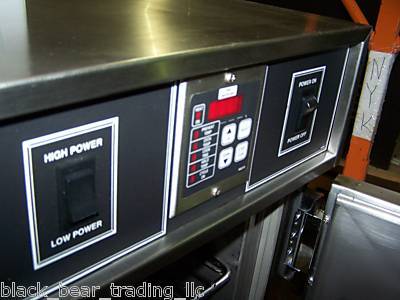 Bki heated curved glass display w/cook & hold oven