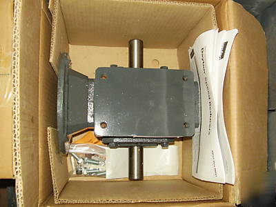 New dayton 4RP37 speed reducer 40 to 1 ratio, 0.75HP