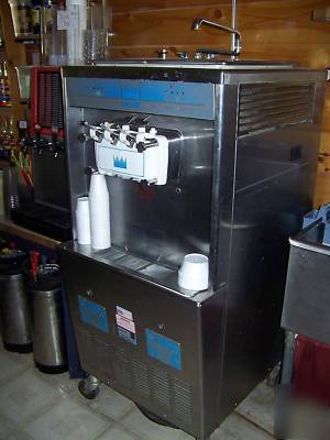 Taylor 754-27 soft serve ice cream yogurt machine