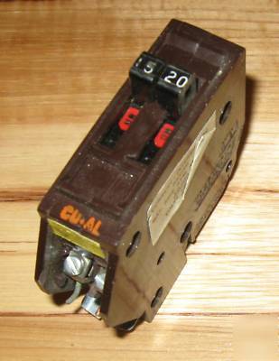 Wadsworth twin tandem 15A 20A 15/20 amp breaker ***