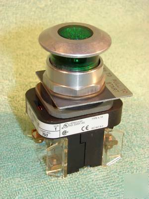 Allen-bradley 24V illuminated pushbutton 800T-FXMQ24GA7