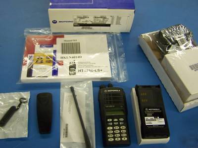 New motorola HT1250 ls+ uhf 450-512 in box 