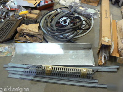 Rolling folding wire container w/commercial goods lot 