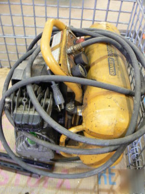 Rolling folding wire container w/commercial goods lot 