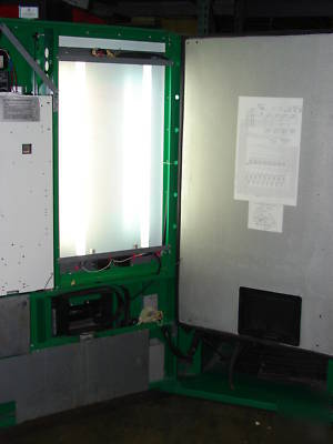 Vintage 7-up / antique soda pop machine game room ready