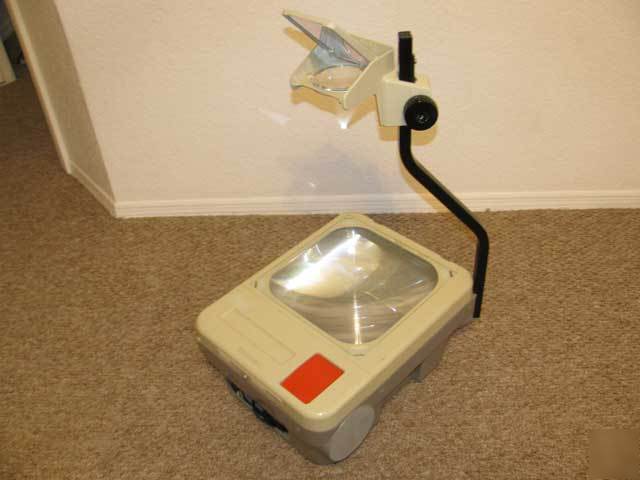 Elmo hp-L3550S overhead projector with bulb working