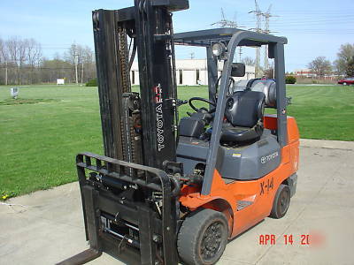 2005 toyota 6500# capacity lift only 3441 original hour