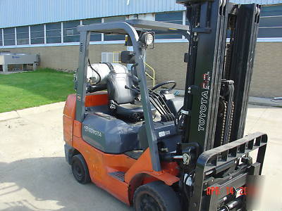 2005 toyota 6500# capacity lift only 3441 original hour