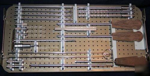 Synthes 105.210 locking periarticular plating system 