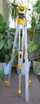 New dewalt DW092 transit outfit