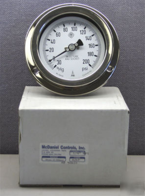 New mcdaniel controls inc. A2KP pressure gauge in box