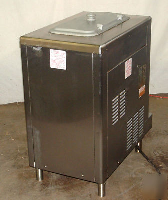 Taylor 702 single flavor ice cream freezer machine 2001