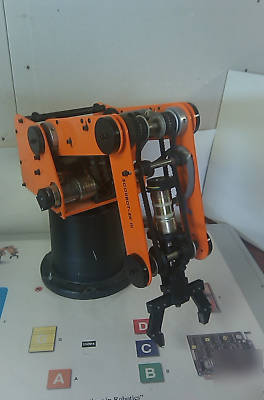 Scorbot er iii robotic arm - working