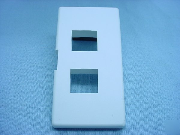 Leviton white 2-port quickport jack cubicle wallplate