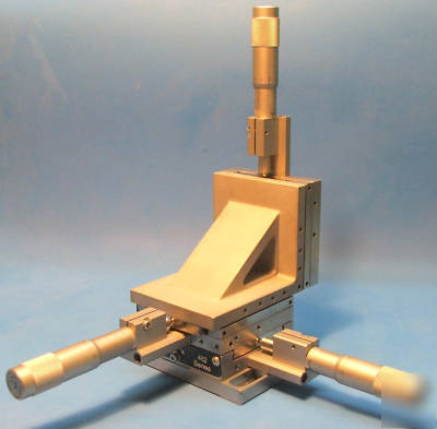 New port 462 xyz stage with 3 newport micrometers
