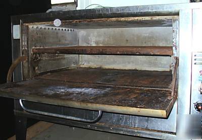 Blodgett extended-deck roasting oven