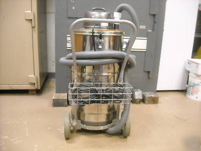 Thoro-matic lc series 2HP wet/dry vacuum