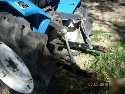 Mitsubishi D1500 diesel tractor w/loader