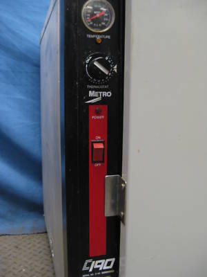 Metro holding cabinet insulated half size model C190