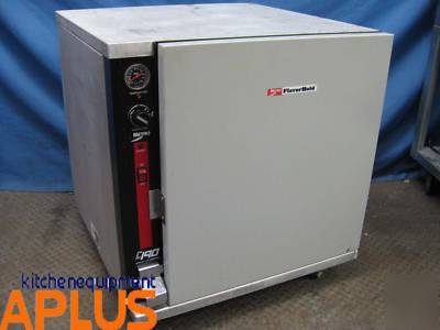 Metro holding cabinet insulated half size model C190
