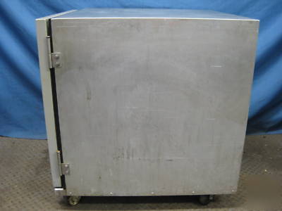 Metro holding cabinet insulated half size model C190