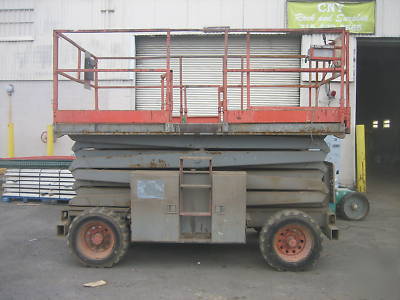 1999 skyjack #8241 4WD 47'scissor lift rough terrain,hd